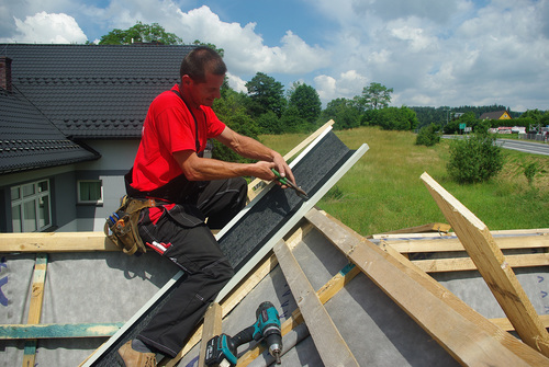 Jeśli planujesz budowę lub remont dachu sprawdź, jak znaleźć dobrego fachowca?